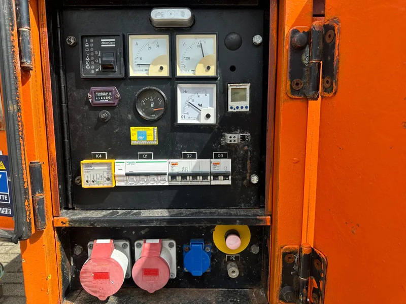 Atlas-Copco QAS 18 Yanmar Mecc Alte Spa 18 kVA Silent generatorset - Groupe électrogène: photos 2 Atlas-Copco QAS 18 Yanmar Mecc Alte Spa 18 kVA Silent generatorset - Groupe électrogène: photos 2