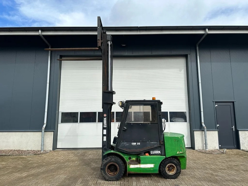 Clark CDP 35 Perkins 3.5 ton Duplex Sideshift Positioner Diesel Heftruck - Chariot élévateur diesel: photos 3 Clark CDP 35 Perkins 3.5 ton Duplex Sideshift Positioner Diesel Heftruck - Chariot élévateur diesel: photos 3
