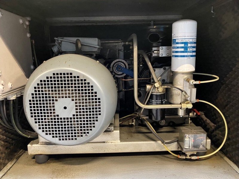 Creemers RCN 15-60 15 kW 2000 L / min 10 Bar Elektrische Schroefcompressor - Compresseur d'air: photos 3 Creemers RCN 15-60 15 kW 2000 L / min 10 Bar Elektrische Schroefcompressor - Compresseur d'air: photos 3