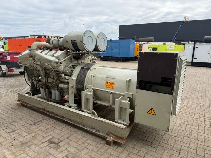 Cummins KTA 38 G5 Leroy Somer 1000 kVA noodstroom generatorset - Groupe électrogène: photos 4 Cummins KTA 38 G5 Leroy Somer 1000 kVA noodstroom generatorset - Groupe électrogène: photos 4
