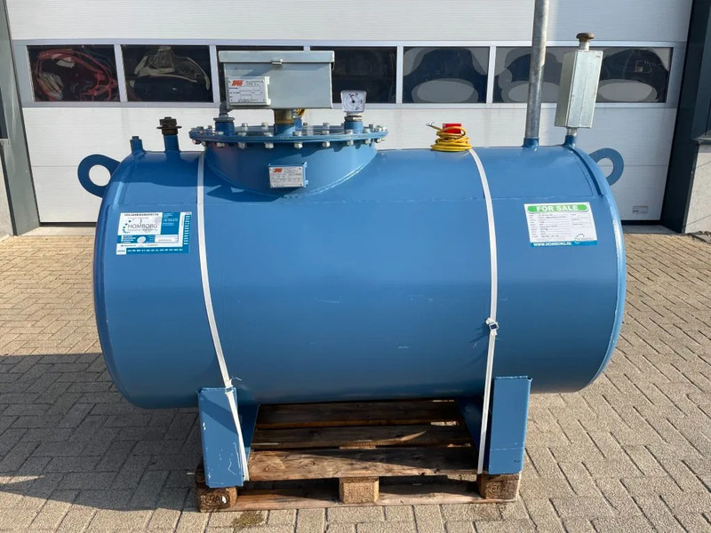 De Blesse BV KIWA 1200 liter dubbelwandige Dieseltank - Cuve de stockage: photos 3 De Blesse BV KIWA 1200 liter dubbelwandige Dieseltank - Cuve de stockage: photos 3