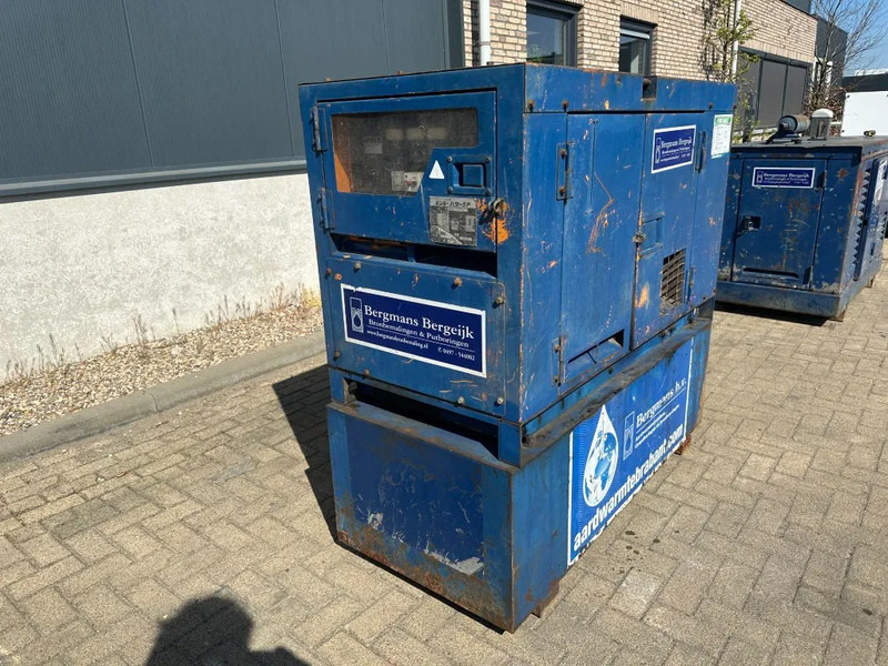 Denyo Kubota Mecc Alte Spa 13 kVA Silent generatorset - Groupe électrogène: photos 1 Denyo Kubota Mecc Alte Spa 13 kVA Silent generatorset - Groupe électrogène: photos 1