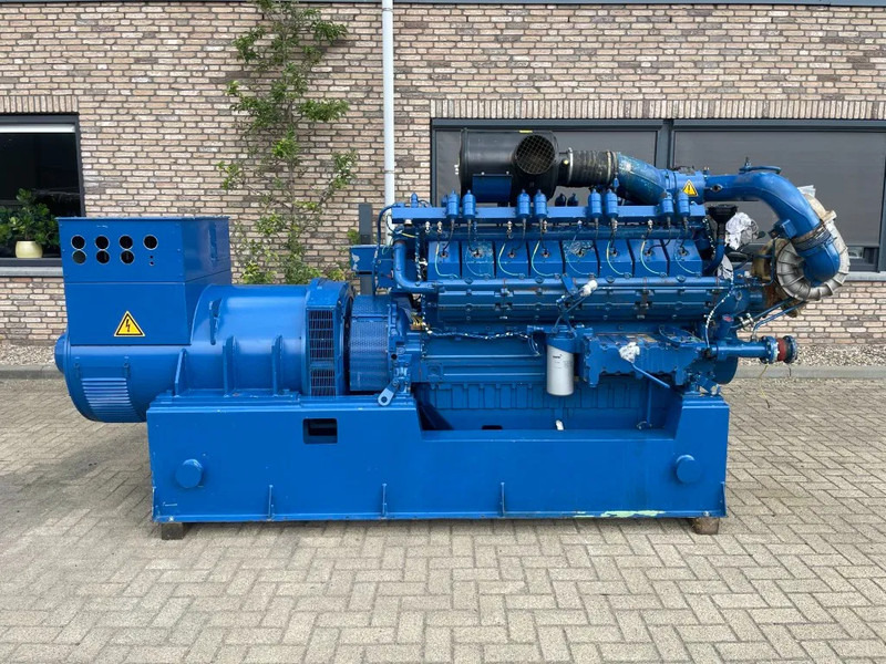 Deutz TBG 616 V16K Gasset 800 / 1110 kVA Stamford generatorset - Groupe électrogène: photos 1 Deutz TBG 616 V16K Gasset 800 / 1110 kVA Stamford generatorset - Groupe électrogène: photos 1