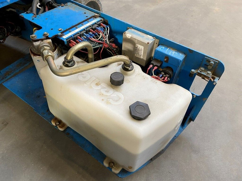 Nacelle ciseaux Genie GS 1932 Elektrische Schaarhoogwerker 7.8 meter werkhoogte 304 uur !: photos 12 Nacelle ciseaux Genie GS 1932 Elektrische Schaarhoogwerker 7.8 meter werkhoogte 304 uur !: photos 12