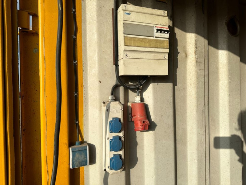 Himoinsa Lombardini LDW 1003 Mecc Alte Spa 9 kVA Supersilent generatorset in 8 ft container - Groupe électrogène: photos 3 Himoinsa Lombardini LDW 1003 Mecc Alte Spa 9 kVA Supersilent generatorset in 8 ft container - Groupe électrogène: photos 3