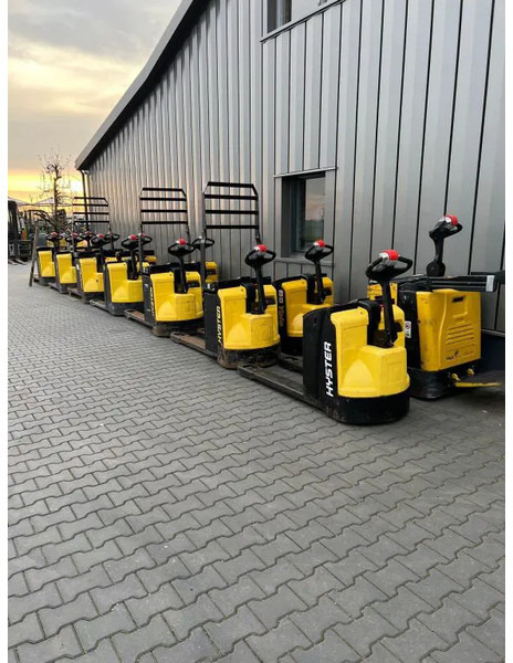 Hyster P2.0S FBW 2 ton Pallettruck Meerijder Elektra Palletwagen - Transpalette: photos 2 Hyster P2.0S FBW 2 ton Pallettruck Meerijder Elektra Palletwagen - Transpalette: photos 2