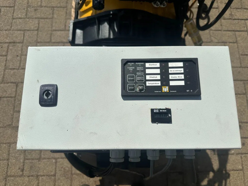 John Deere 3029 Stamford 30 kVA generatorset - Groupe électrogène: photos 3 John Deere 3029 Stamford 30 kVA generatorset - Groupe électrogène: photos 3