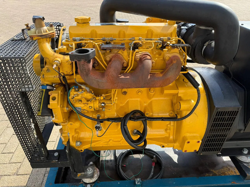 John Deere 4039 DF 008 Stamford 42.5 kVA generatorset - Groupe électrogène: photos 4 John Deere 4039 DF 008 Stamford 42.5 kVA generatorset - Groupe électrogène: photos 4
