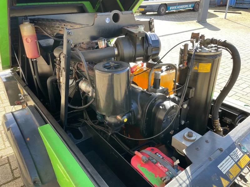 Compresseur d'air Kaeser M43 Kubota 4,2 m3 / min 7 Bar 30 kW Mobiele Silent Diesel Compressor: photos 12