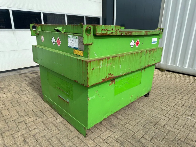 Kiwa IBC Steenbergen 2000 liter IBC Dieseltank met handpomp Milieutank - Cuve de stockage: photos 2 Kiwa IBC Steenbergen 2000 liter IBC Dieseltank met handpomp Milieutank - Cuve de stockage: photos 2