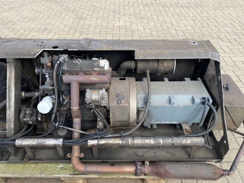 Kubota V1505 Vrachtwagen aggregaat 12.5 kVA generatorset - Groupe électrogène: photos 3 Kubota V1505 Vrachtwagen aggregaat 12.5 kVA generatorset - Groupe électrogène: photos 3