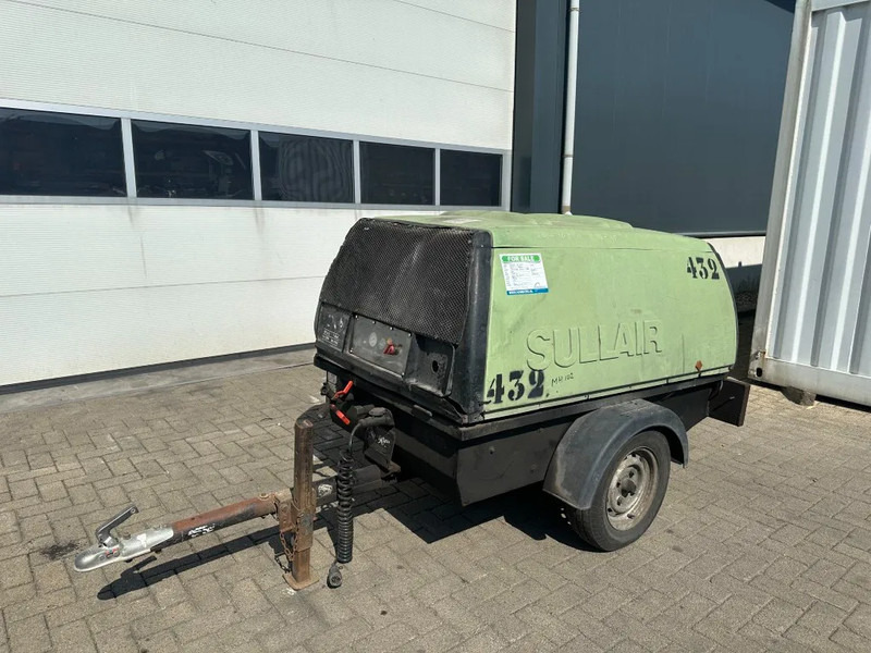 Kubota V2203 Sullair K65 Mobiele Diesel Compressor 3.7 m3 / min 30 kW 7 Bar - Compresseur d'air: photos 2 Kubota V2203 Sullair K65 Mobiele Diesel Compressor 3.7 m3 / min 30 kW 7 Bar - Compresseur d'air: photos 2