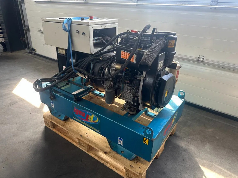 Lombardini 9LD 561-2 Mecc Alte Spa 16 kVA generatorset - Groupe électrogène: photos 2 Lombardini 9LD 561-2 Mecc Alte Spa 16 kVA generatorset - Groupe électrogène: photos 2