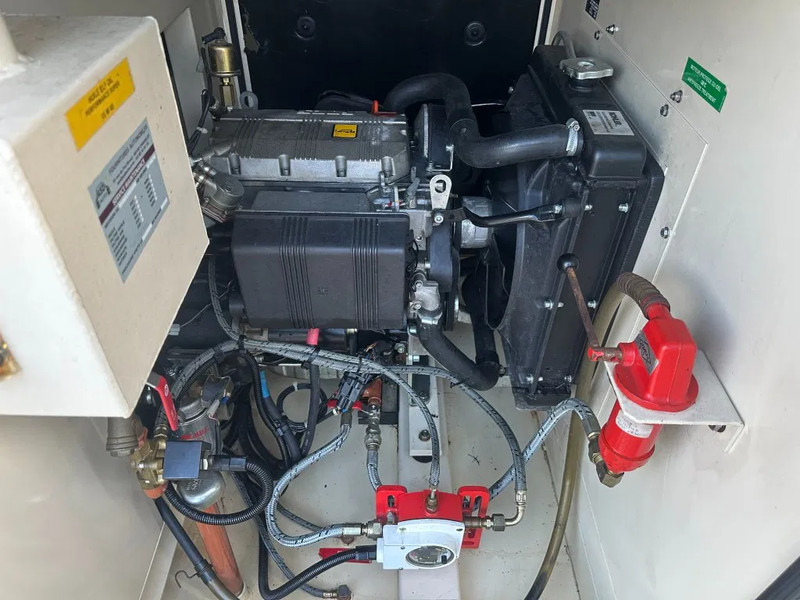 Lombardini LDW 1003 Mecc Alte Spa 7 kVA Supersilent noodstroom generatorset - Groupe électrogène: photos 4 Lombardini LDW 1003 Mecc Alte Spa 7 kVA Supersilent noodstroom generatorset - Groupe électrogène: photos 4