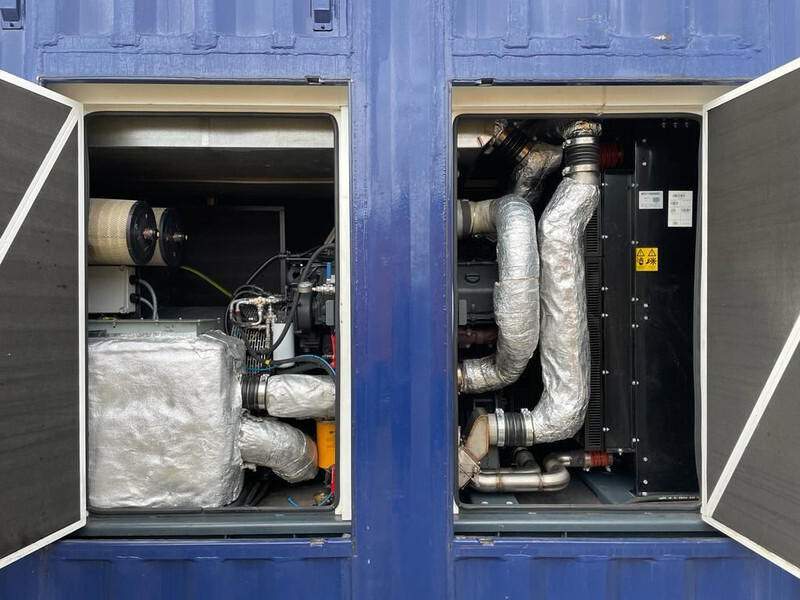 MTU Mecc Alte Spa 600 kVA Supersilent generatorset Stage 5 ! Ultra Low Emission ! As New ! - Groupe électrogène: photos 3 MTU Mecc Alte Spa 600 kVA Supersilent generatorset Stage 5 ! Ultra Low Emission ! As New ! - Groupe électrogène: photos 3