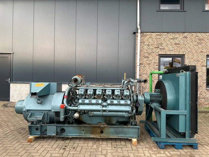 POYAUD Poyaud V12520S25/E Unelec 500 kVA noodstroom generatorset ex Emergency 271 hours - Groupe électrogène: photos 1 POYAUD Poyaud V12520S25/E Unelec 500 kVA noodstroom generatorset ex Emergency 271 hours - Groupe électrogène: photos 1