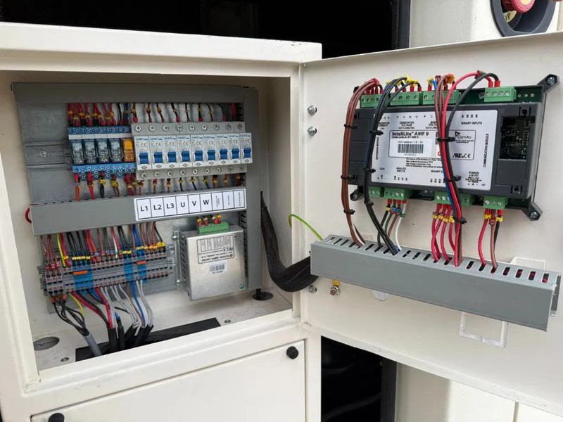 Groupe électrogène Perkins 1103A-33G 33 kVA Silent generatorset as New ! 231 hours !: photos 17