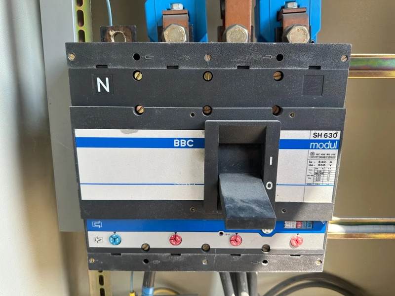 Groupe électrogène Perkins 2006 TAG Leroy Somer 300 kVA generatorset in container ex Emergency ! 104 hours: photos 12