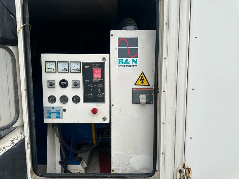 Perkins 3008-TAG3A FG Wilson Stamford 450 kVA Silent generatorset - Groupe électrogène: photos 2 Perkins 3008-TAG3A FG Wilson Stamford 450 kVA Silent generatorset - Groupe électrogène: photos 2