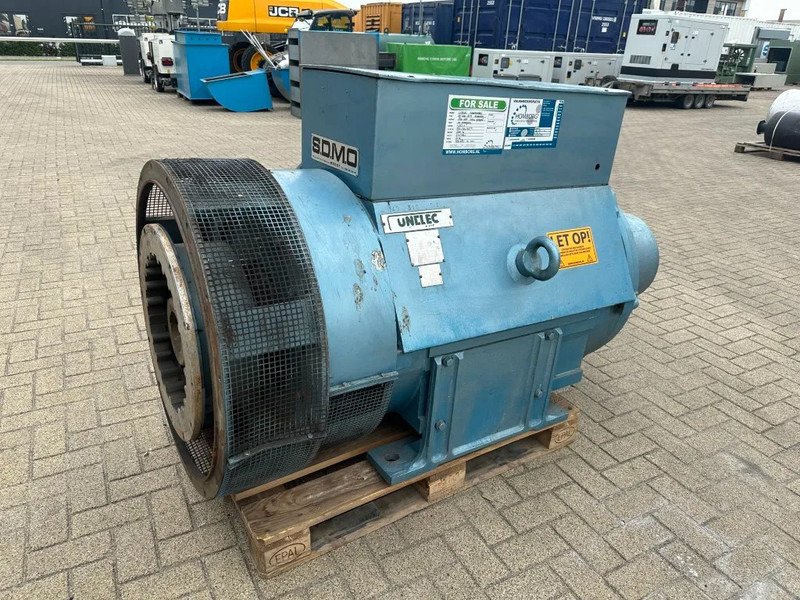 UNELEC 800 kVA generatordeel Alternator Unelec Ex Emergency Dubbel gelagerd Double Bearing - Groupe électrogène: photos 1 UNELEC 800 kVA generatordeel Alternator Unelec Ex Emergency Dubbel gelagerd Double Bearing - Groupe électrogène: photos 1