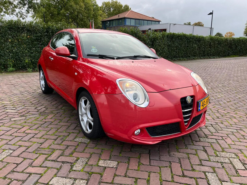 Alfa Romeo MiTo 1.4 T - Voiture à hayon: photos 4 Alfa Romeo MiTo 1.4 T - Voiture à hayon: photos 4