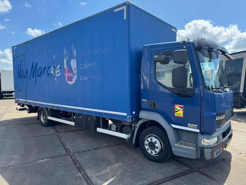 DAF LF 45 .220 - Camion fourgon: photos 1 DAF LF 45 .220 - Camion fourgon: photos 1
