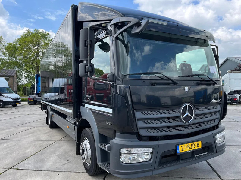 Mercedes-Benz Atego 1218 - Camion fourgon: photos 4 Mercedes-Benz Atego 1218 - Camion fourgon: photos 4
