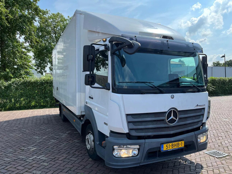 Mercedes-Benz Atego 916 - Camion fourgon: photos 4 Mercedes-Benz Atego 916 - Camion fourgon: photos 4