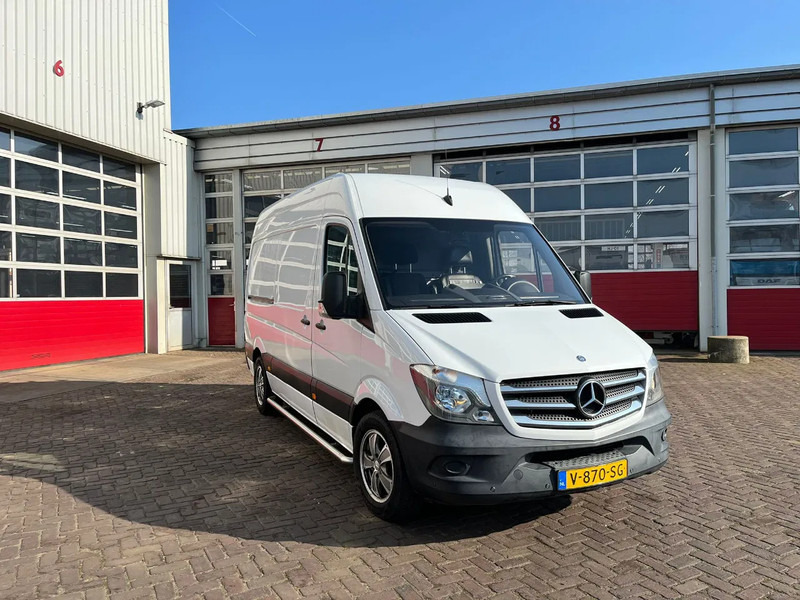 Mercedes-Benz Sprinter L2H2 - Fourgon utilitaire: photos 2 Mercedes-Benz Sprinter L2H2 - Fourgon utilitaire: photos 2