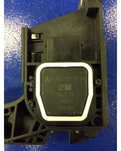 Mercedes-Benz gaspedaal actros / atego / axor 9603000004 - Pédale pour Camion: photos 4 Mercedes-Benz gaspedaal actros / atego / axor 9603000004 - Pédale pour Camion: photos 4