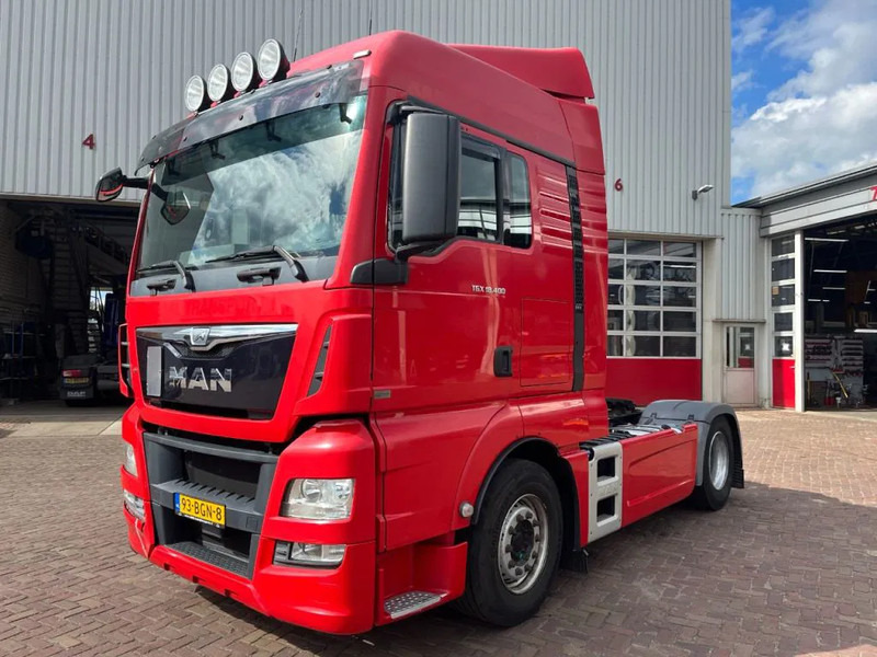 MAN TGX 18.400 EURO 6 - Tracteur routier: photos 3 MAN TGX 18.400 EURO 6 - Tracteur routier: photos 3