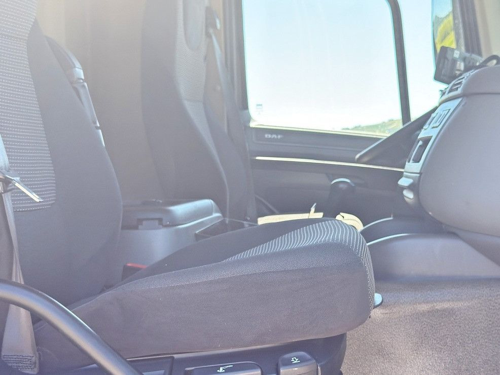 DAF CF 410 * PK 53002 - SH E/JIB PJ 125 E + FUNK*8x4 - crédit-bail DAF CF 410 * PK 53002 - SH E/JIB PJ 125 E + FUNK*8x4: photos 11 DAF CF 410 * PK 53002 - SH E/JIB PJ 125 E + FUNK*8x4 - crédit-bail DAF CF 410 * PK 53002 - SH E/JIB PJ 125 E + FUNK*8x4: photos 11