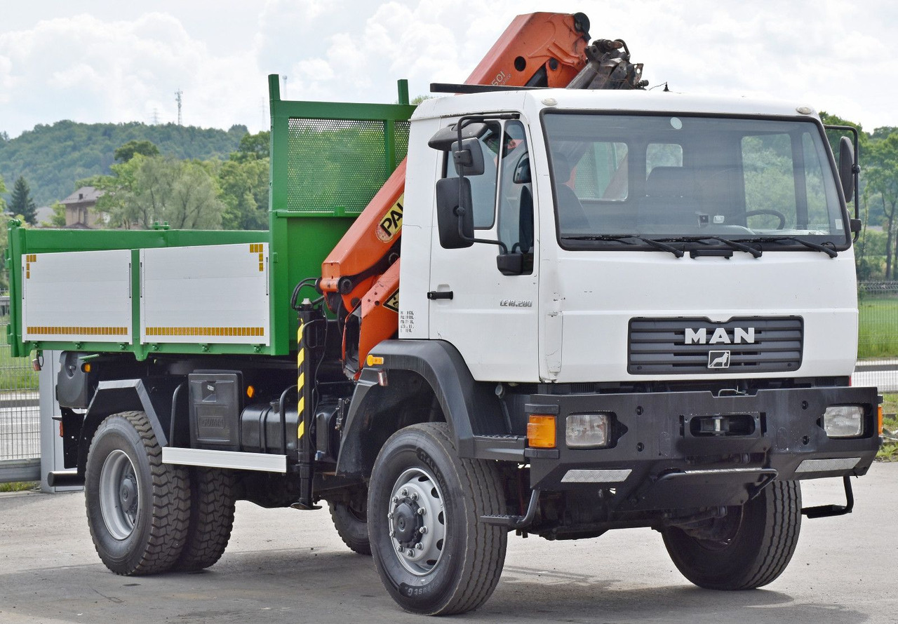 MAN LE 18.280 Kipper 3,70 m + PK 9501 /4x4 - Camion benne, Camion grue: photos 3 MAN LE 18.280 Kipper 3,70 m + PK 9501 /4x4 - Camion benne, Camion grue: photos 3