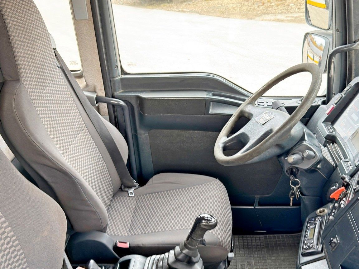 MAN TGA 35.430 * HIAB 700 E - 6 + FUNK* TOPZUSTAND - crédit-bail MAN TGA 35.430 * HIAB 700 E - 6 + FUNK* TOPZUSTAND: photos 12 MAN TGA 35.430 * HIAB 700 E - 6 + FUNK* TOPZUSTAND - crédit-bail MAN TGA 35.430 * HIAB 700 E - 6 + FUNK* TOPZUSTAND: photos 12