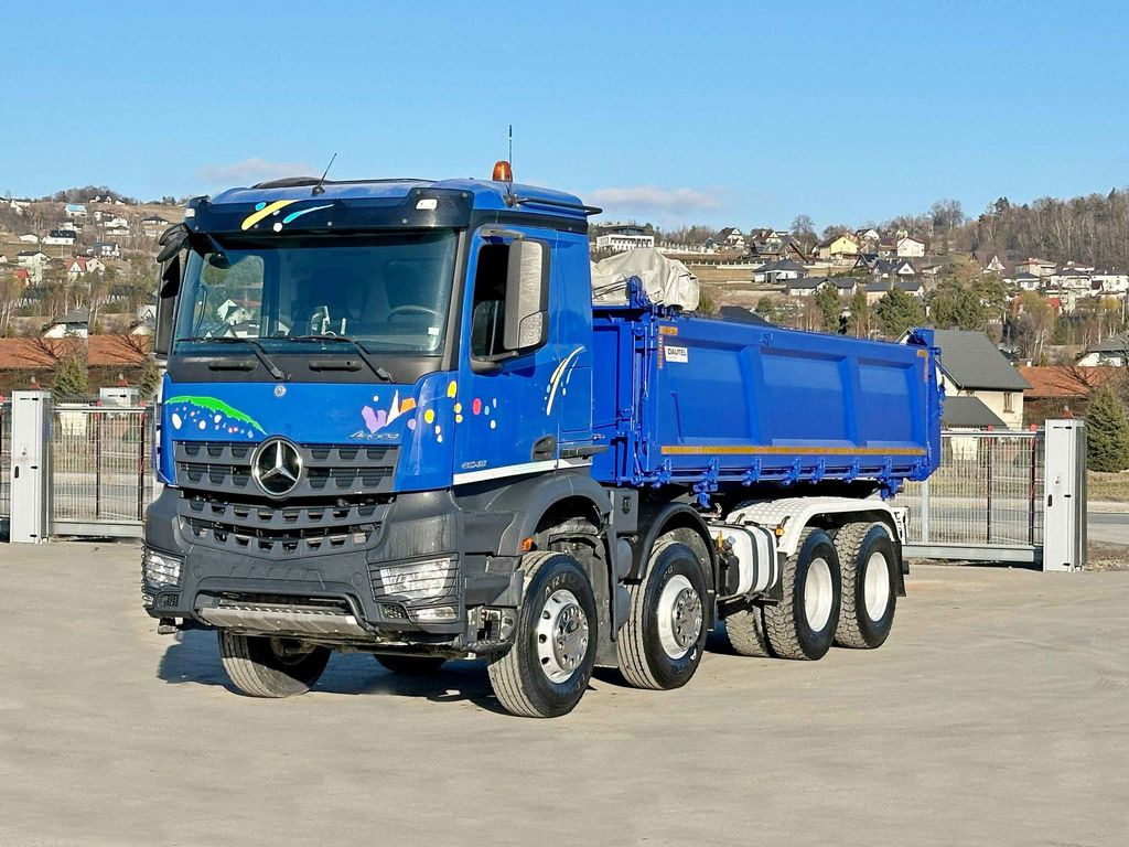 Mercedes-Benz AROCS 3243 * KIPPER 5,70 m * 8x4 * TOPZUSTAND - Camion benne, Camion grue: photos 2 Mercedes-Benz AROCS 3243 * KIPPER 5,70 m * 8x4 * TOPZUSTAND - Camion benne, Camion grue: photos 2