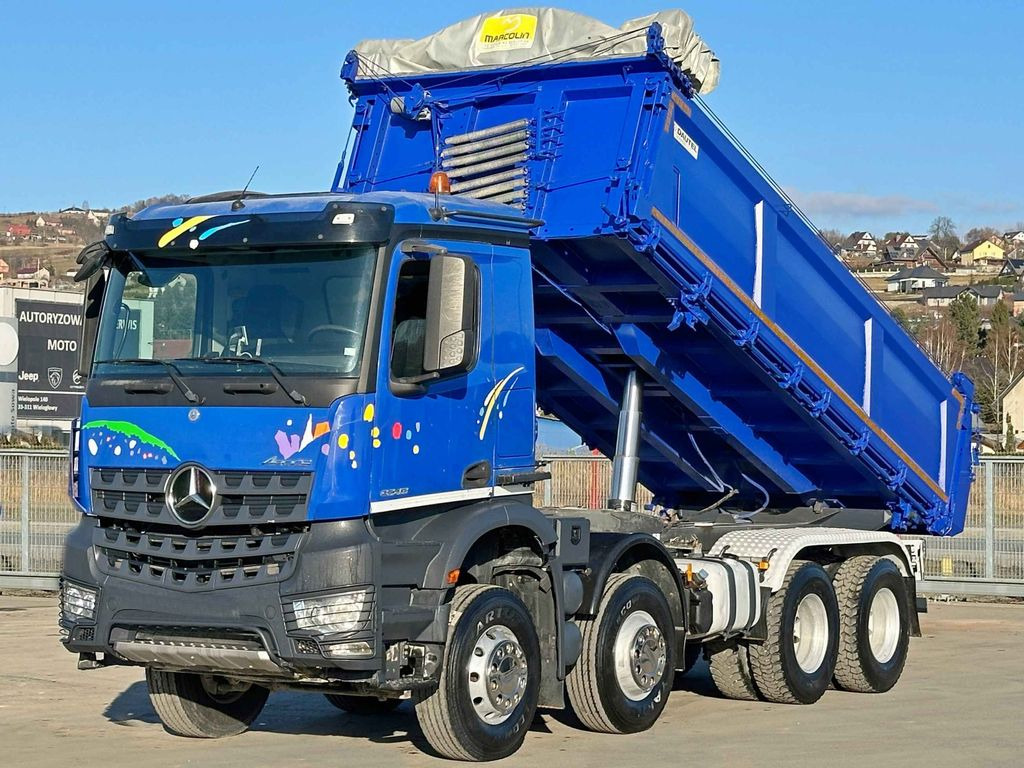 Mercedes-Benz AROCS 3243 * KIPPER 5,70 m * 8x4 * TOPZUSTAND - Camion benne, Camion grue: photos 4 Mercedes-Benz AROCS 3243 * KIPPER 5,70 m * 8x4 * TOPZUSTAND - Camion benne, Camion grue: photos 4