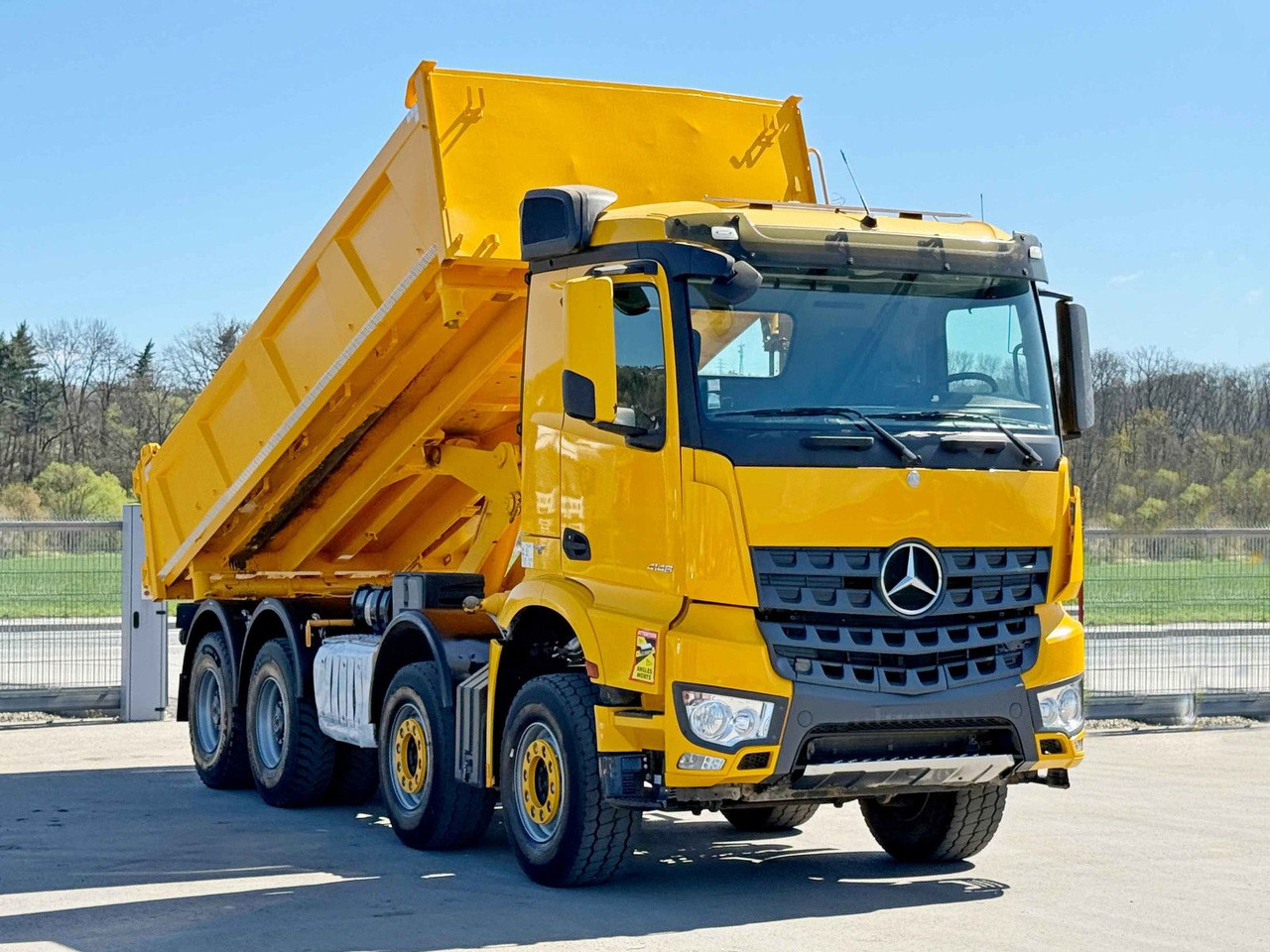 Mercedes-Benz AROCS 4148* KIPPER 6,00m + BORDMATIC /8x4 - Camion benne: photos 3 Mercedes-Benz AROCS 4148* KIPPER 6,00m + BORDMATIC /8x4 - Camion benne: photos 3