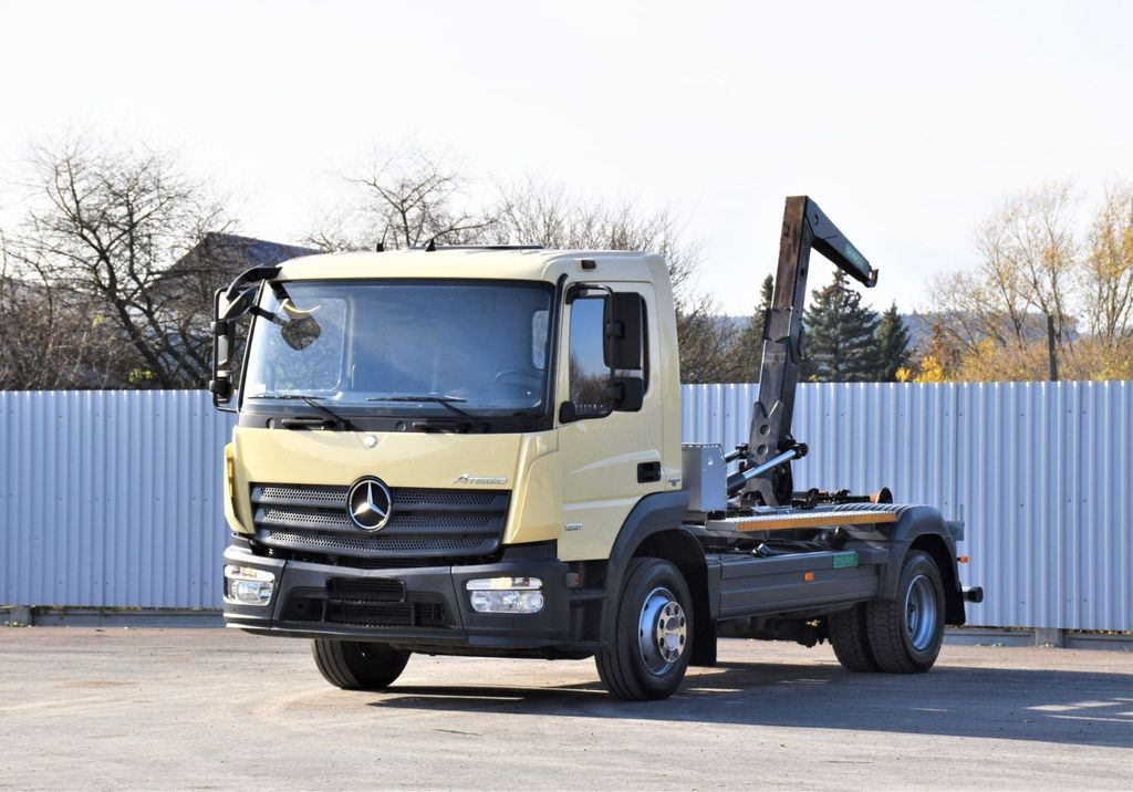 Mercedes-Benz ATEGO 1221 * ABROLLKIPPER * TOPZUSTAND - Camion ampliroll, Camion grue: photos 2 Mercedes-Benz ATEGO 1221 * ABROLLKIPPER * TOPZUSTAND - Camion ampliroll, Camion grue: photos 2