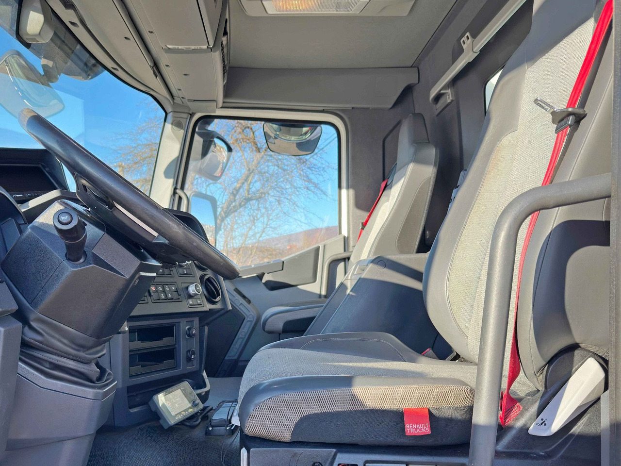 Renault C 380 *PRITSCHE 6,80m * PK 18002-EH C + FUNK*6x4 - crédit-bail Renault C 380 *PRITSCHE 6,80m * PK 18002-EH C + FUNK*6x4: photos 9