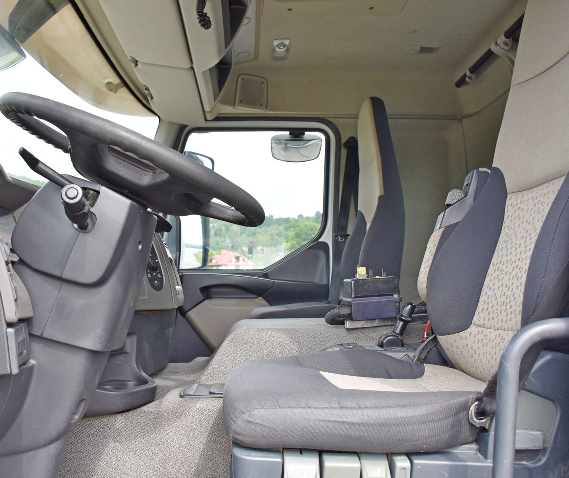 Renault KERAX 410* KIPPER 5,20 m + BORDMATIC / 6x4 - crédit-bail Renault KERAX 410* KIPPER 5,20 m + BORDMATIC / 6x4: photos 9 Renault KERAX 410* KIPPER 5,20 m + BORDMATIC / 6x4 - crédit-bail Renault KERAX 410* KIPPER 5,20 m + BORDMATIC / 6x4: photos 9