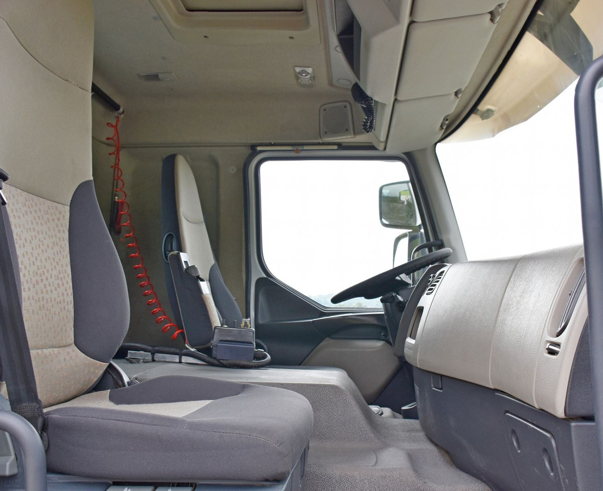 Renault KERAX 410* KIPPER 5,20 m + BORDMATIC / 6x4 - crédit-bail Renault KERAX 410* KIPPER 5,20 m + BORDMATIC / 6x4: photos 11 Renault KERAX 410* KIPPER 5,20 m + BORDMATIC / 6x4 - crédit-bail Renault KERAX 410* KIPPER 5,20 m + BORDMATIC / 6x4: photos 11