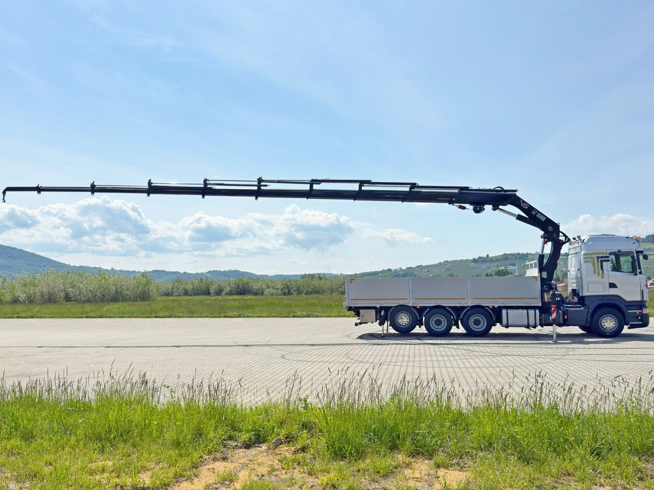 Scania R480 PRITSCHE 6,85m *HIAB 377 E-8 HIPRO/FUNK*8x4 - Camion grue: photos 5 Scania R480 PRITSCHE 6,85m *HIAB 377 E-8 HIPRO/FUNK*8x4 - Camion grue: photos 5