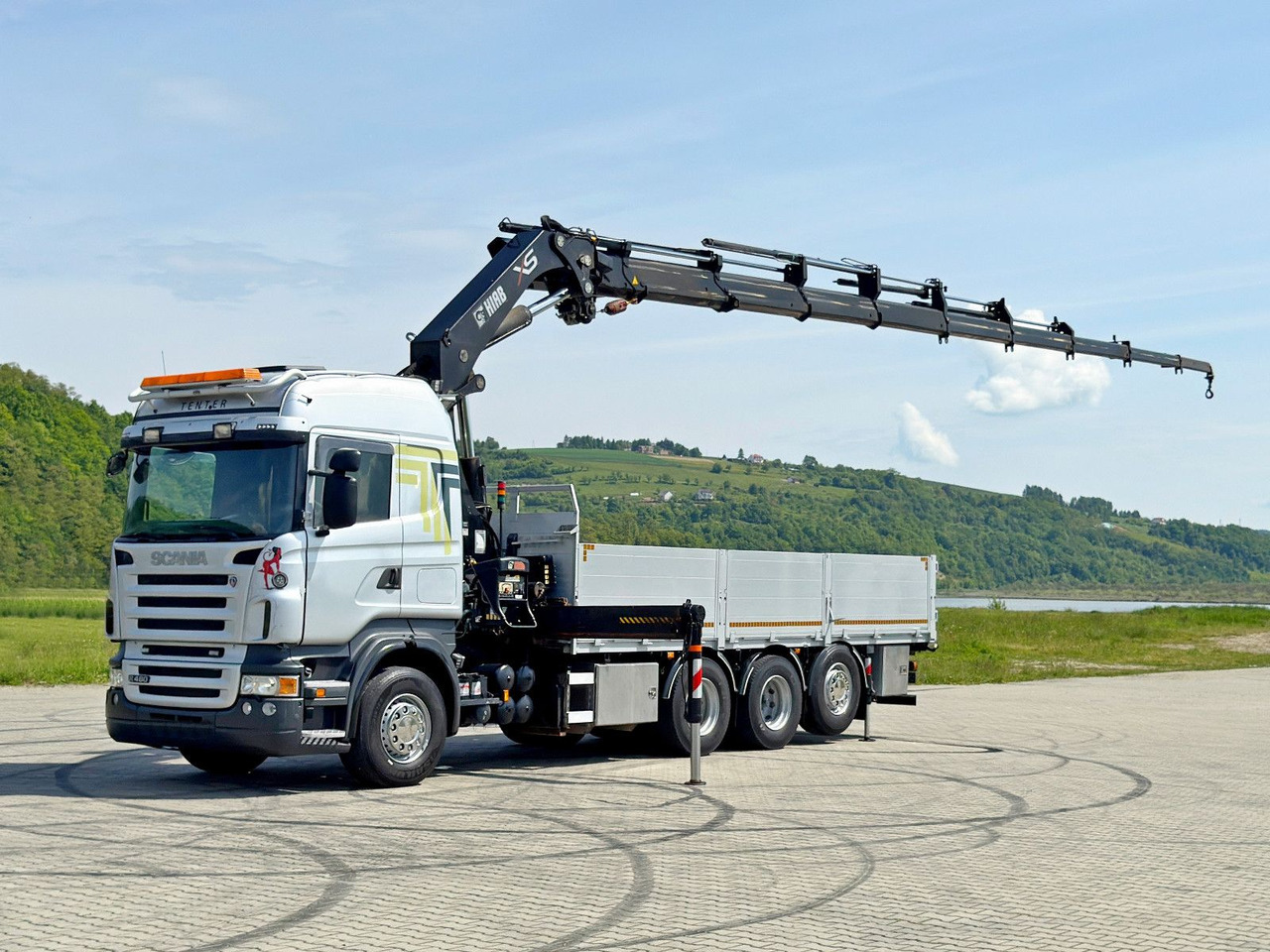 Scania R480 PRITSCHE 6,85m *HIAB 377 E-8 HIPRO/FUNK*8x4 - Camion grue: photos 2 Scania R480 PRITSCHE 6,85m *HIAB 377 E-8 HIPRO/FUNK*8x4 - Camion grue: photos 2