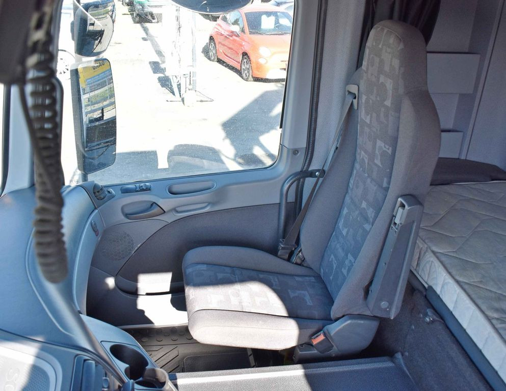 Tracteur routier Mercedes-Benz ACTROS 1844 * Sattelzugmaschine *HIAB 330-5/FUNK: photos 10
