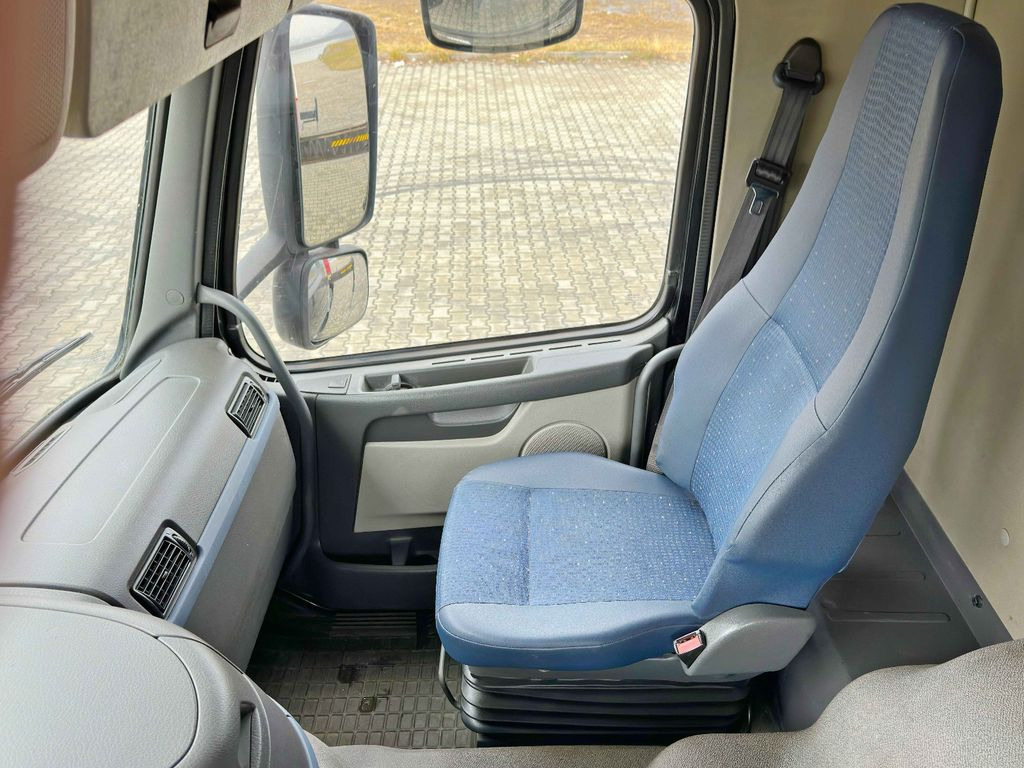 Camion plateau, Camion grue Volvo FM 440* HIAB 377 E-7 HIDUO + FUNK / 8x4 Volvo FM 440* HIAB 377 E-7 HIDUO + FUNK / 8x4: photos 9 Camion plateau, Camion grue Volvo FM 440* HIAB 377 E-7 HIDUO + FUNK / 8x4 Volvo FM 440* HIAB 377 E-7 HIDUO + FUNK / 8x4: photos 9