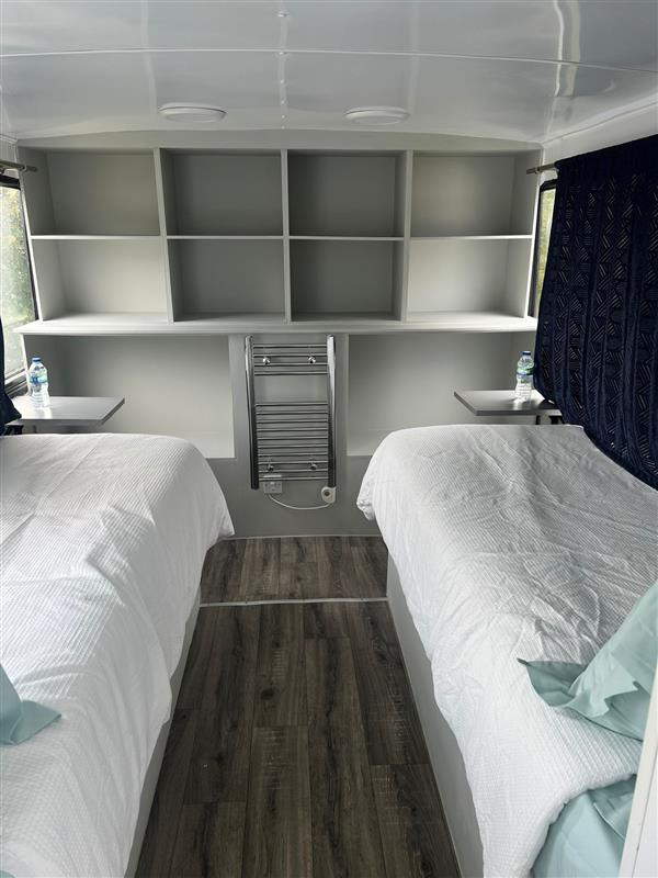 Reduced to £30,000, 2001 Double decker accommodation bus, fully equipped, MOT tested, currently in Hayes, Middlesex. - Bus à impériale: photos 3 Reduced to £30,000, 2001 Double decker accommodation bus, fully equipped, MOT tested, currently in Hayes, Middlesex. - Bus à impériale: photos 3