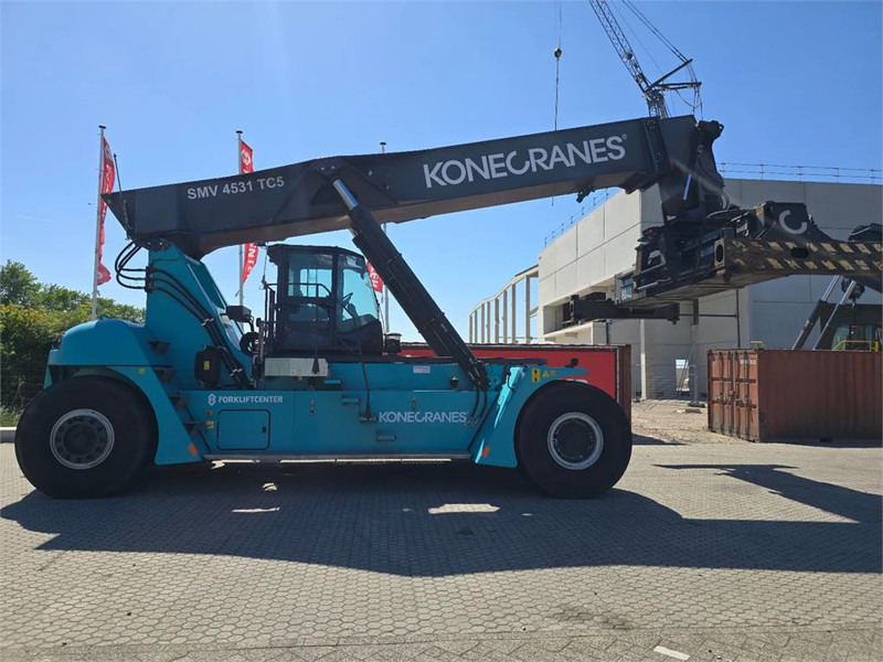 KONECRANES SMV 4531 TC5 - Reach stacker: photos 1 KONECRANES SMV 4531 TC5 - Reach stacker: photos 1