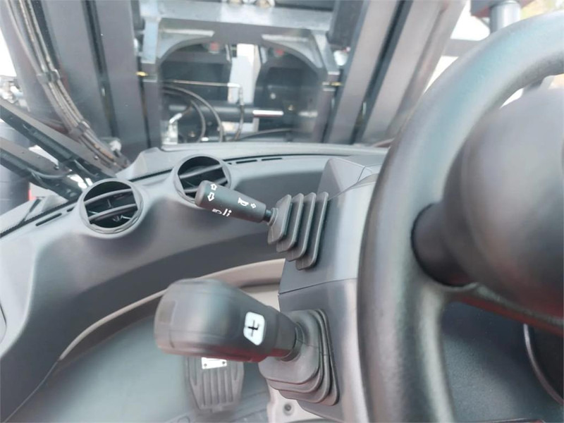 Chariot élévateur diesel Kalmar DCG330-12: photos 15