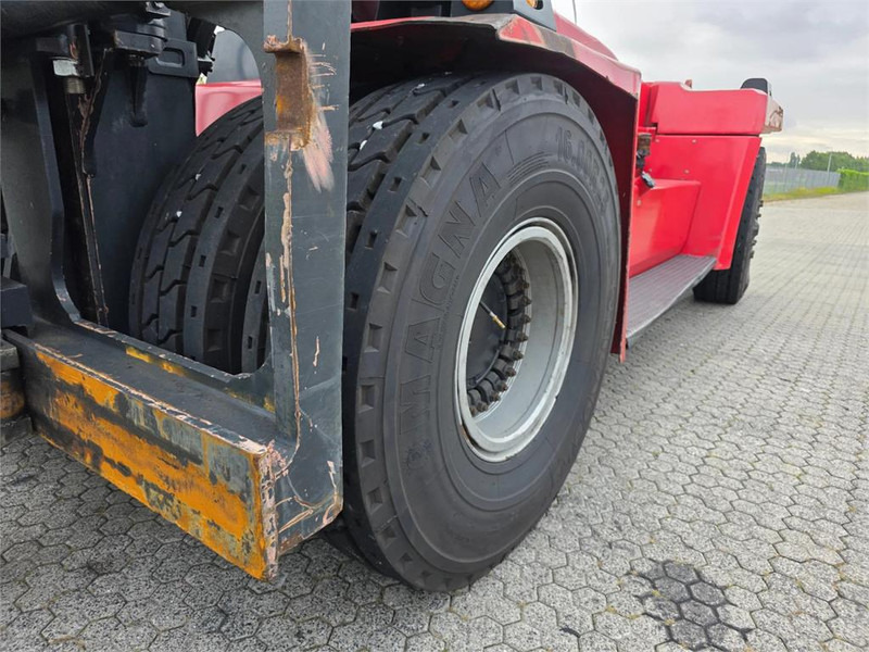 Chariot élévateur diesel Kalmar DCG330-12: photos 18 Chariot élévateur diesel Kalmar DCG330-12: photos 18