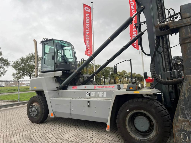 Kalmar DCG80-45ES6 - Chariot porte-conteneur: photos 3 Kalmar DCG80-45ES6 - Chariot porte-conteneur: photos 3